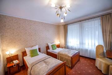 Фото номера Двухместный номер с 2 отдельными кроватями Отель Hotel Imperium г. Пекары-Слёнске 4