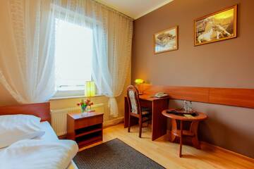 Фото номера Одноместный номер Отель Hotel Apogeum г. Пекары-Слёнске 4
