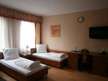 Фото Отель Hotel Apogeum г. Пекары-Слёнске 2
