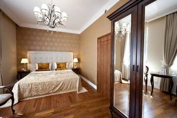 Фото номера Улучшенный двухместный номер с 1 кроватью Отель Rezydencja Luxury Hotel Bytom Piekary Śląskie г. Пекары-Слёнске 10