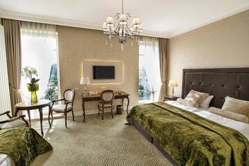 Фото номера Семейный номер Отель Rezydencja Luxury Hotel Bytom Piekary Śląskie г. Пекары-Слёнске 4
