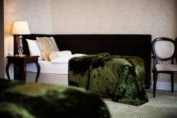 Фото номера Семейный номер Отель Rezydencja Luxury Hotel Bytom Piekary Śląskie г. Пекары-Слёнске 6