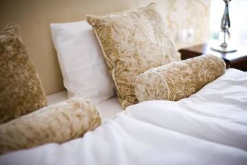 Фото номера Улучшенный двухместный номер с 1 кроватью Отель Rezydencja Luxury Hotel Bytom Piekary Śląskie г. Пекары-Слёнске 3