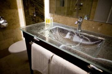 Фото номера Семейный номер Отель Rezydencja Luxury Hotel Bytom Piekary Śląskie г. Пекары-Слёнске 12